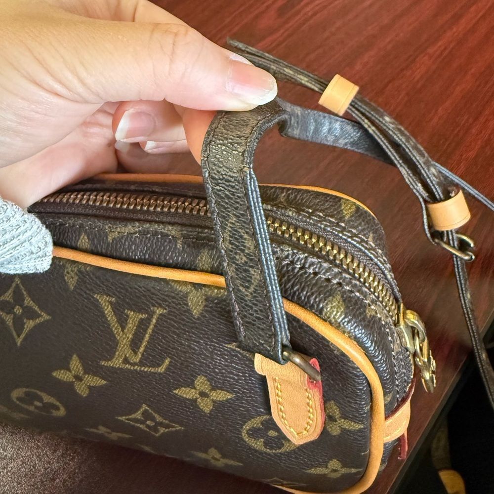 Louis Vuitton Pochette Marly Bandouliere Monogram - Picture 9 of 13